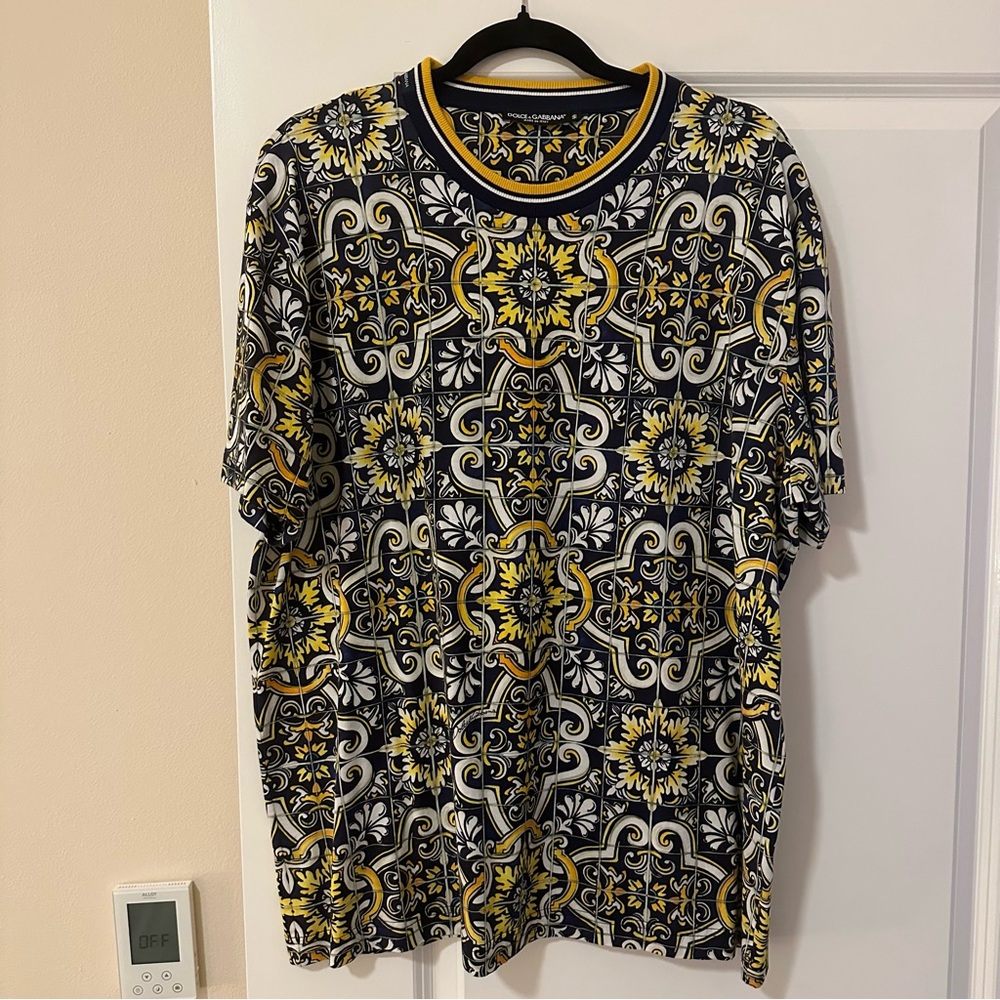 Dolce and Gabbana T shirt